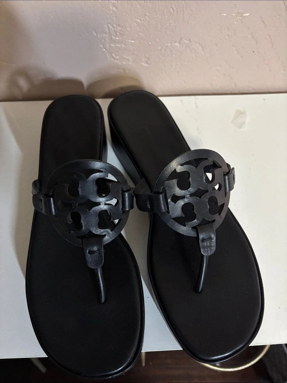 Tory Burch Black Logo Cutout Thong Sandals